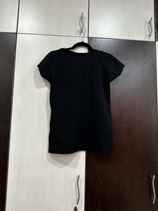 Black T-shirt