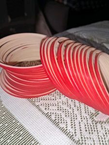 Red & White Lac Bangles