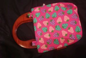 Pink Bag With Strawberries 🍓500