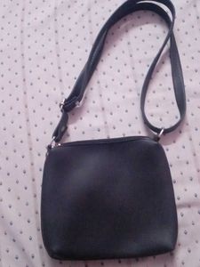black sling bag