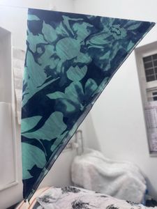 Chic Triangular Scarf/Shawl (Set Of 7)