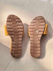 💛Mustard Ruched Flats💛