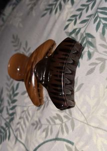 Brown Hair Claw Clip
