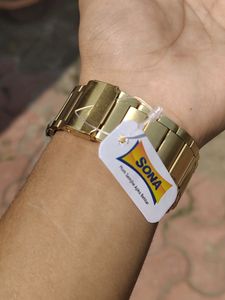 Beautiful Golden SONA watch