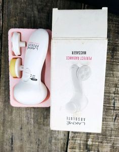 Lakme Absolute Perfect Radiance Face Massager