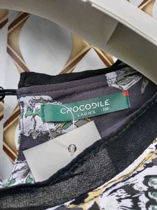 New With Tag Korean Printed Floral Pullover