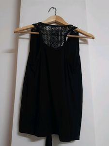 Sleeveless Top Back Netted