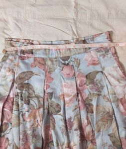 Floral Print Pleated Skirt