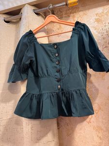 Dark Green Buttoned Top 💚