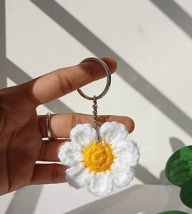 Daisy Keychain