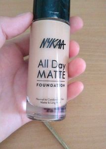 NYKAA All Day Matte Foundation Shade Cashew 03
