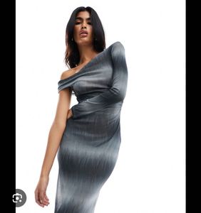 One Side Full Sleeve + Off Shoulder Bodycon Dress