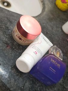 Combo Perfume Face Wash & Mostoriser