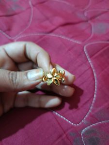 Gold Flower Ring