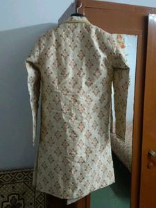 Elegant Men&#39;s Kurta