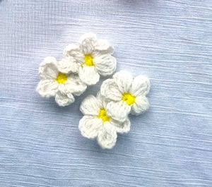 Daisy Crochet Clip
