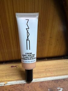 MAC Strobe Dewy Skin Tint