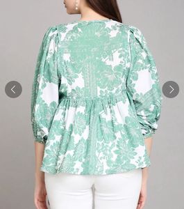 Set Of 2 Tops In Combo For Sale Bust 44&#34;