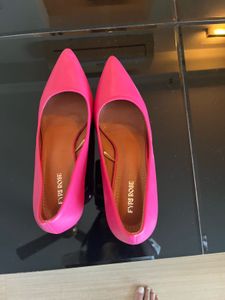 Pink FYRE ROSE Bellies