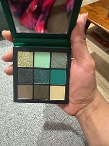 HUDA Beauty Eyeshadow Palette