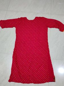 Elegant Pink Embroidered Kurta