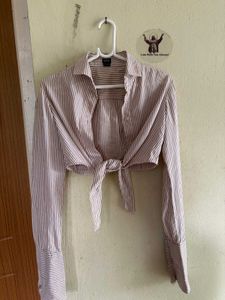 statement cropped shirt