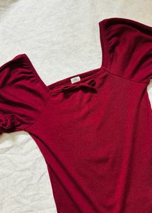 Tshirt- Top With Puffed Sleeves
