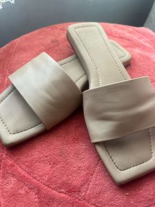 H&amp;M Beige Square Toe Slides