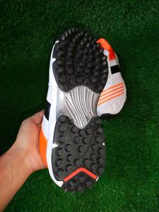 HITMAX CRICKET SHOE FOR MEN UK SIZE (8)