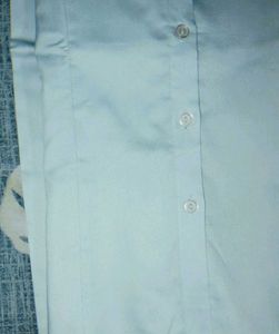Fitted light blue shirt