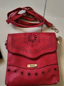 RACE RED SLING BAG