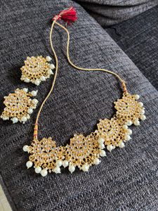 Elegant Kundan Necklace Set