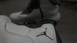 Jordan Sneakers Bulky | Best For Rainy Season 🌧️