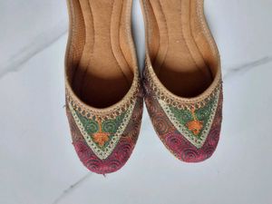 Embroidered Juttis