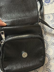 Chic Black Crossbody Bag