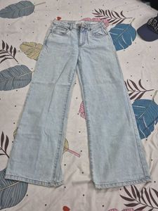 Wide Leg Light Wash Jeans