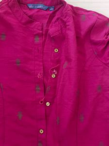 Free Gift Assured$Avaasa Medium Size Kurta