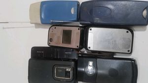 Fixed price Vintage Nokia Phones - Lot of 5