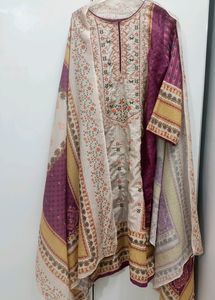 Beautiful Pakistani Kurti Set