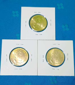 5 Rupees natural toned coin 3ps UNC