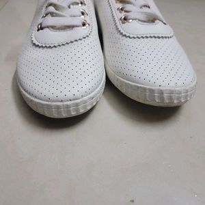 Women White Sneakers/ Casual shoes
