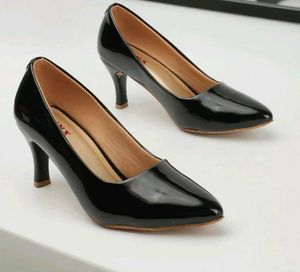 Black Pointed Heels