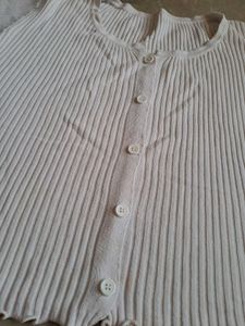 Cute White Button Up Top 🐼🤍
