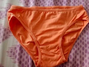 2 Pairs of Women&#39;s Panties