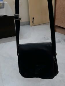 Black Small Slingbag