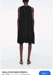 Chic Black Sleeveless Dress