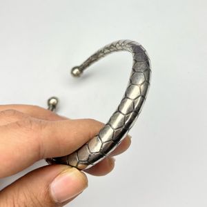 Kada Serpentine Design