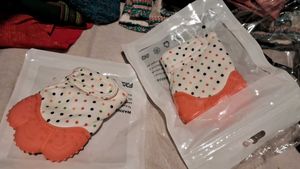 Baby teether Mitten