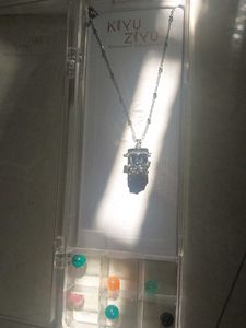 Neckpiece