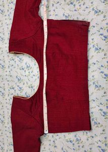 Maroon Saree With Blouse (2 Items)